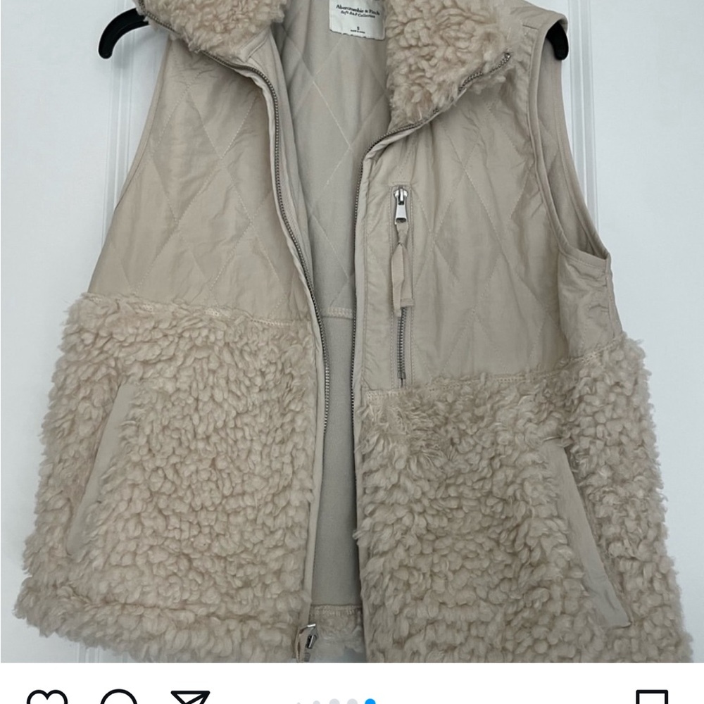 ABERCROMBIE SHERPA VEST - Picture 6 of 6